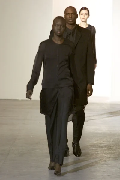Look 16